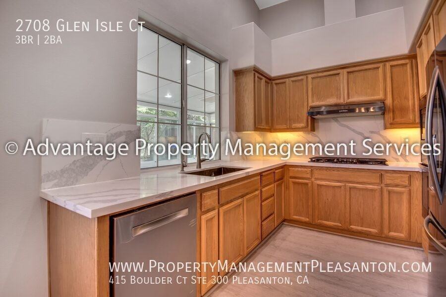 2708 Glen Isle Ct - Photo 3 of 12