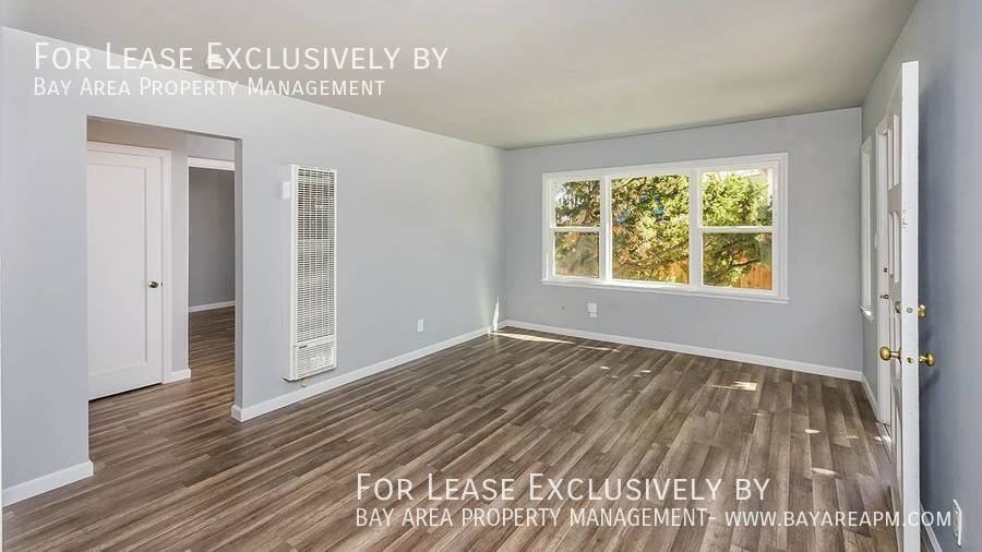 937 Grand St - Photo 5 of 23