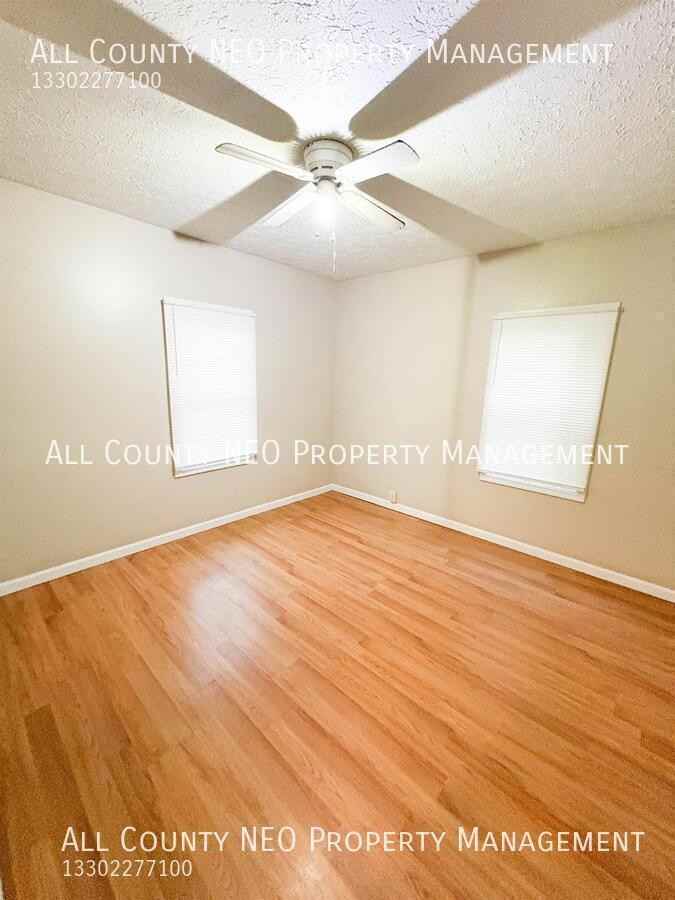 1247 Grand Blvd - Photo 5 of 12