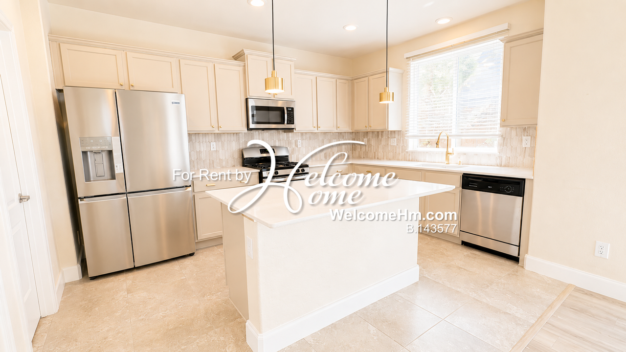 2010 Harmony Valley Way - Photo 7 of 37