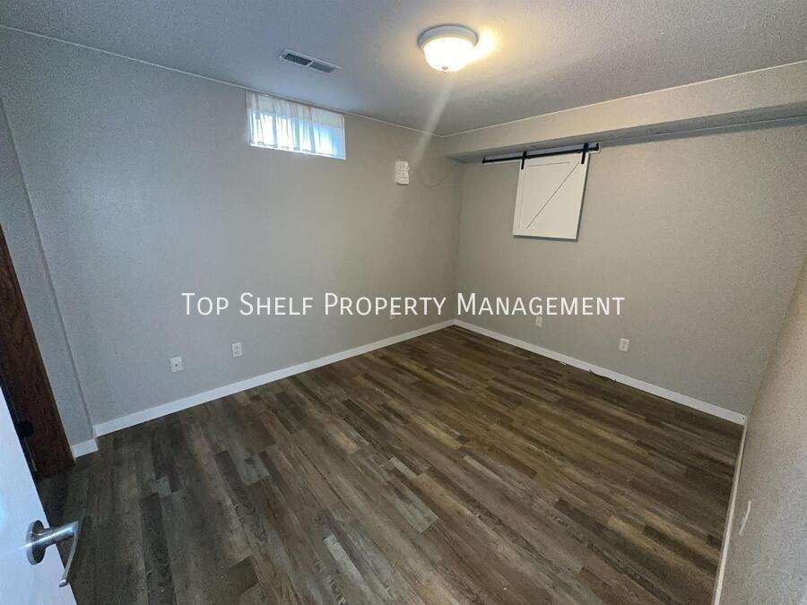 747 High Rd - Photo 5 of 18