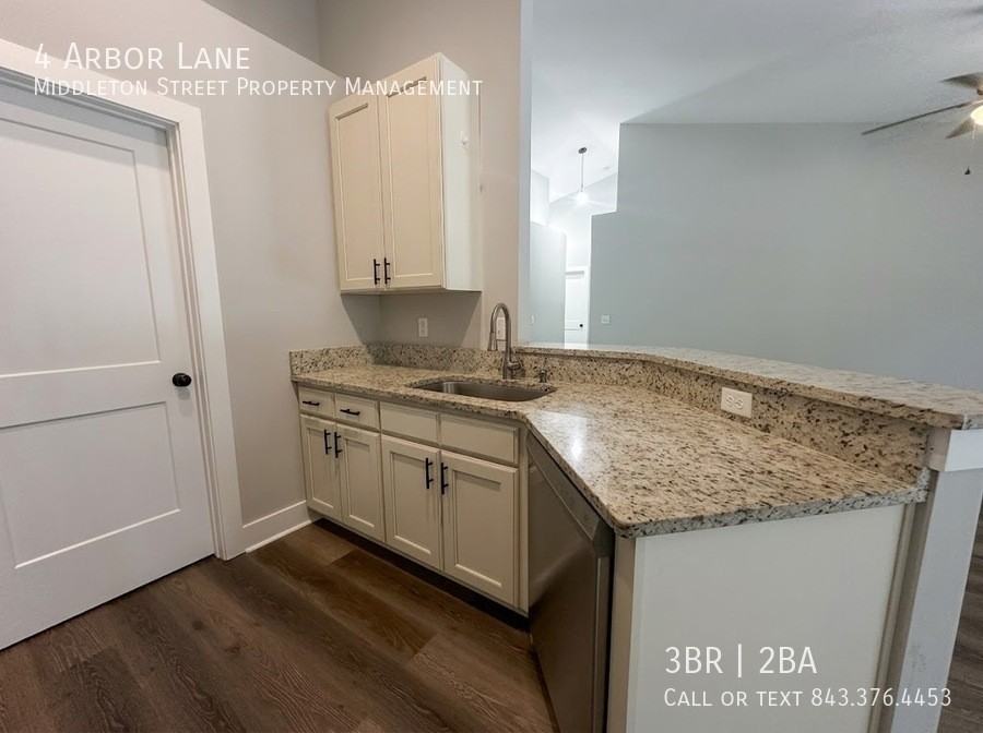 4 Arbor Ln - Photo 7 of 25
