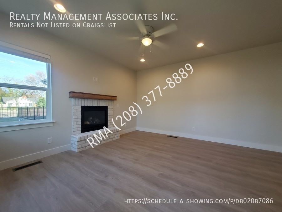 1274 S Cloverdale Rd - Photo 3 of 15