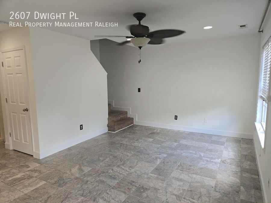 2607 Dwight Pl - Photo 2 of 14