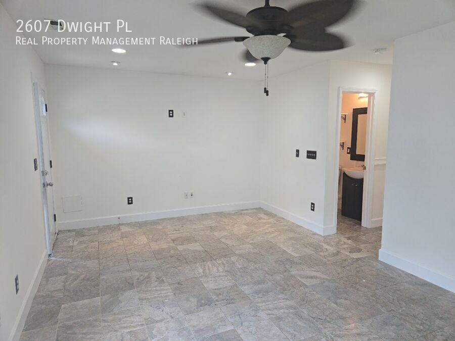 2607 Dwight Pl - Photo 3 of 14