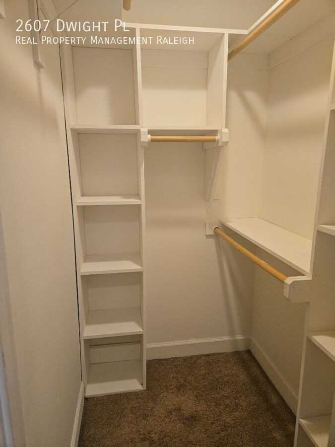2607 Dwight Pl - Photo 7 of 14