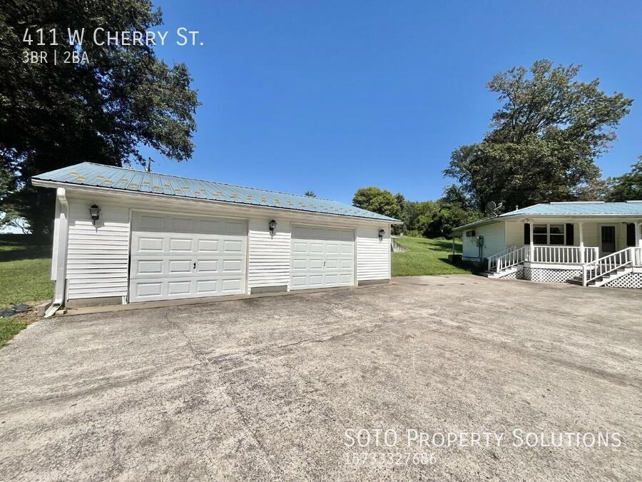 411 W Cherry St - Photo 6 of 50