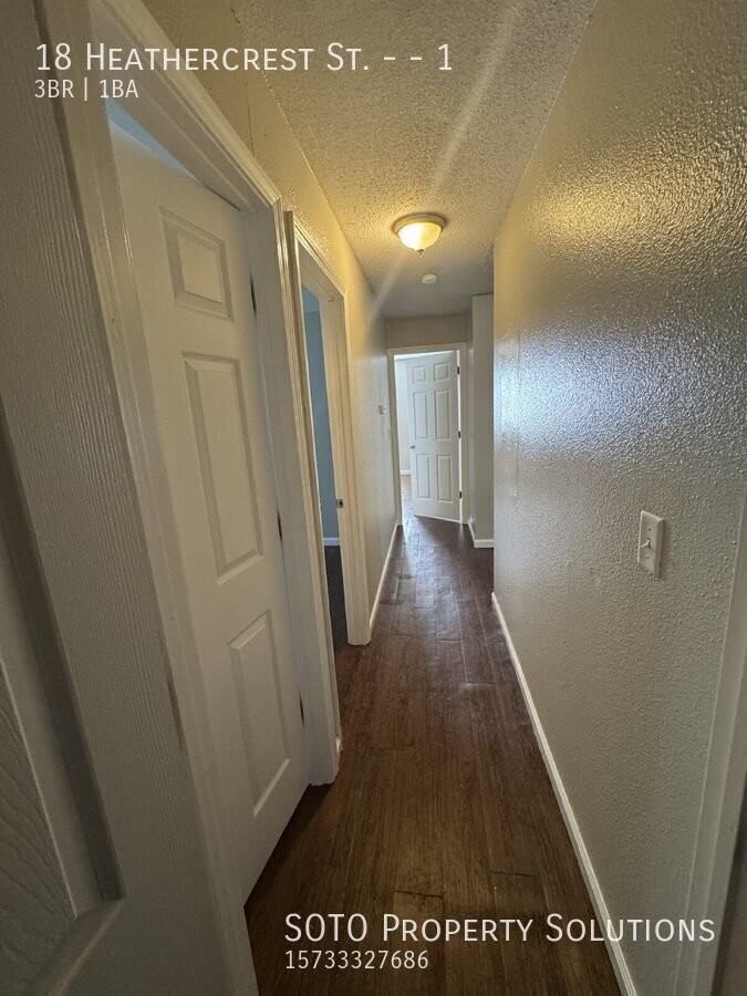 18 Heathercrest St #1 - Photo 5 of 17