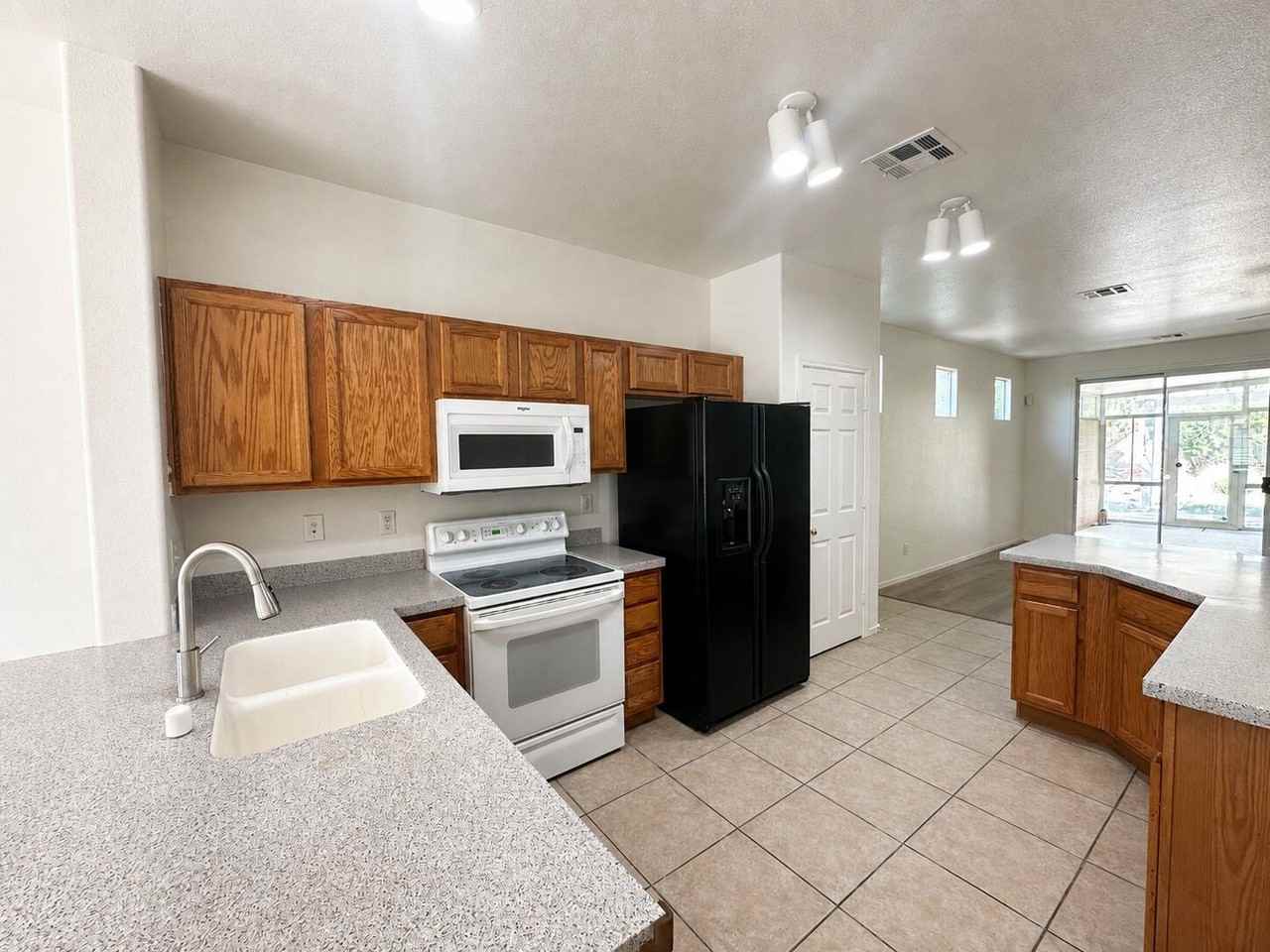 10912 Golden Birch Pl - Photo 6 of 18