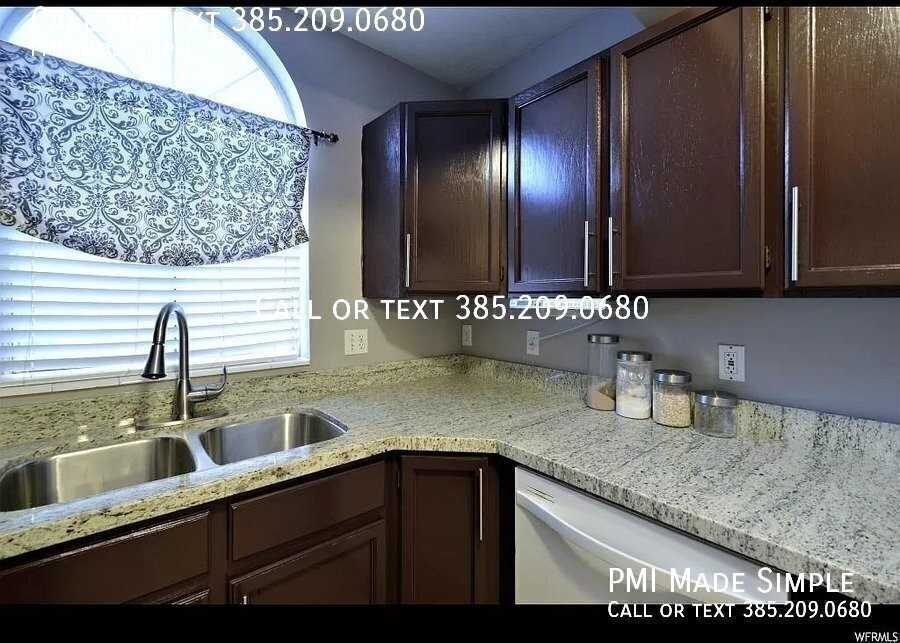 2296 N 790 W - Photo 4 of 34