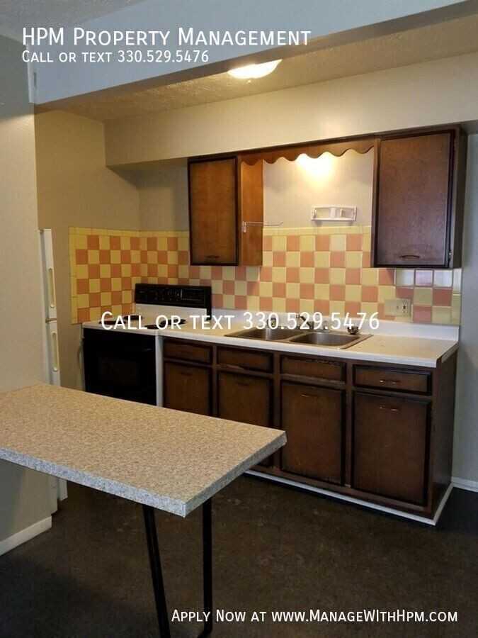 409 Sherman St #2 - Photo 2 of 11