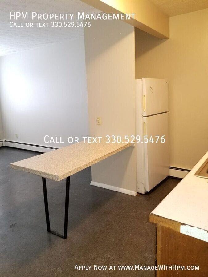 409 Sherman St #2 - Photo 3 of 11