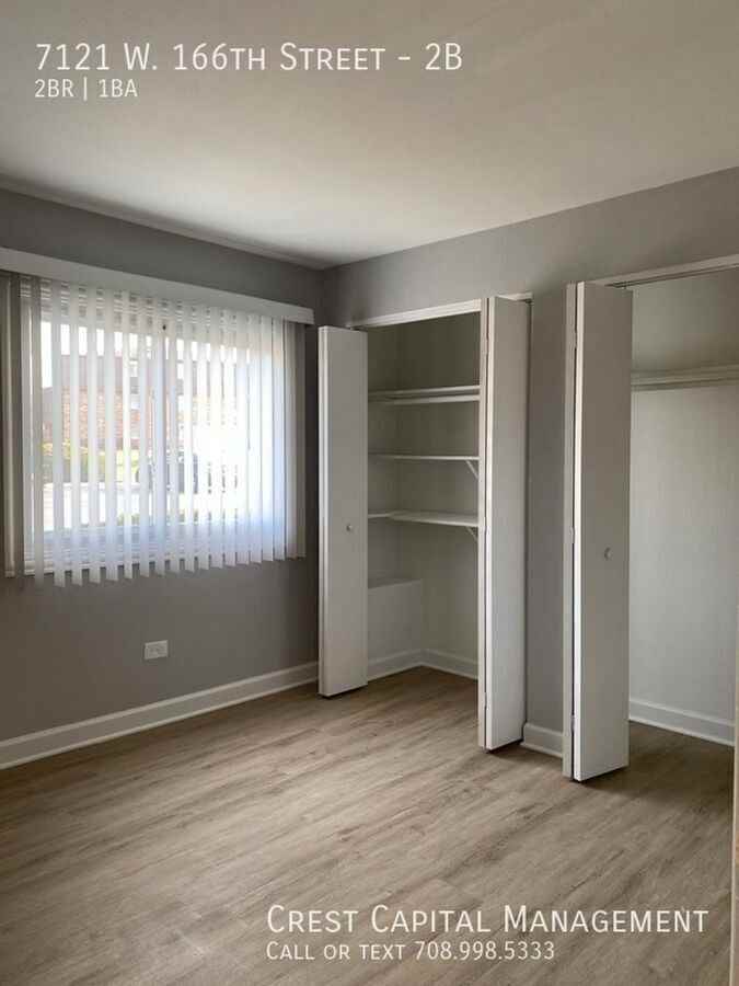 7121 166th St #1B - Photo 7 of 9