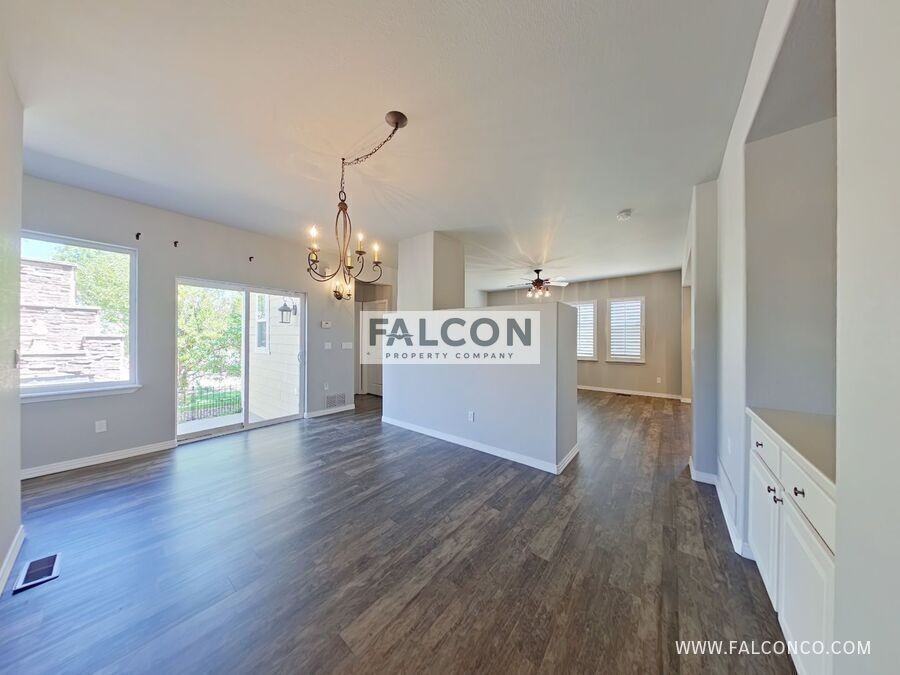 8193 Winding Passage Dr - Photo 7 of 43