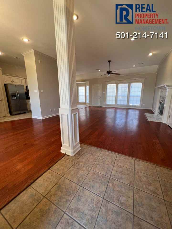198 Deauville Dr - Photo 3 of 32