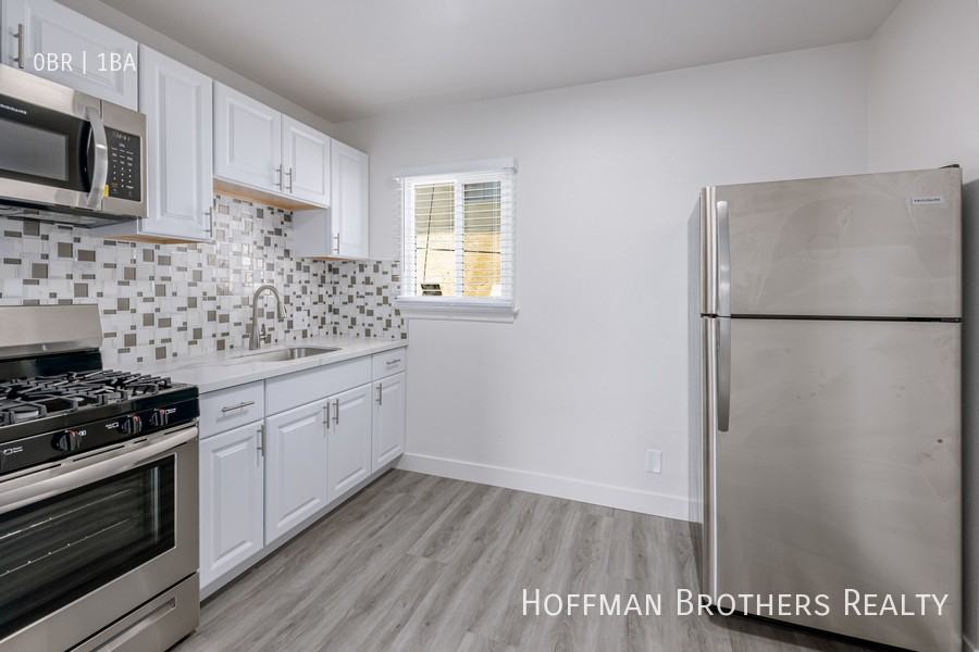 6167 Coldwater Canyon Ave #10 - Photo 4 of 7