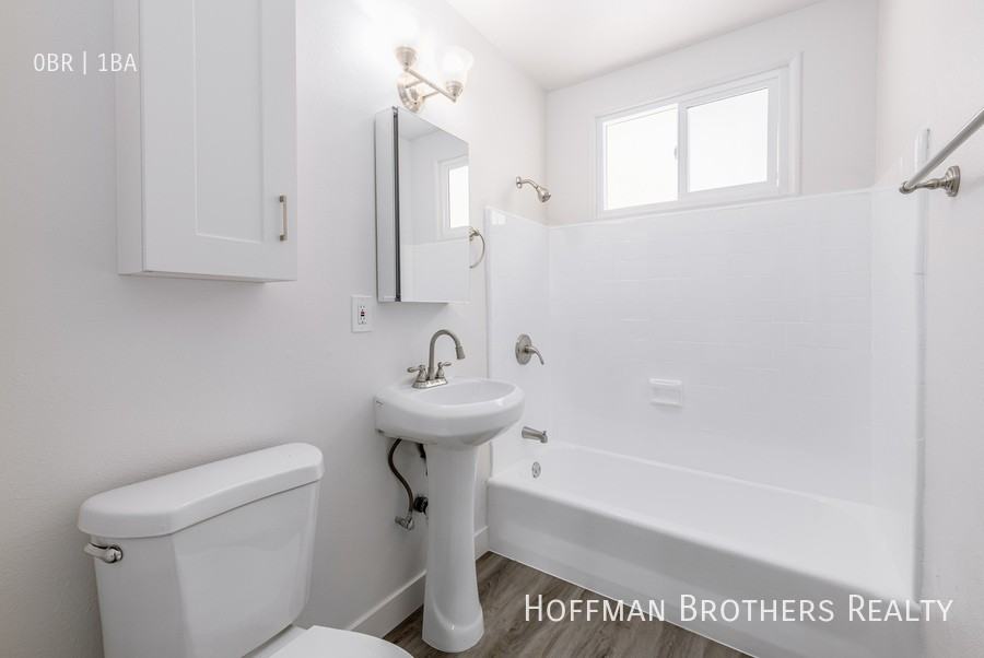 6167 Coldwater Canyon Ave #10 - Photo 7 of 7