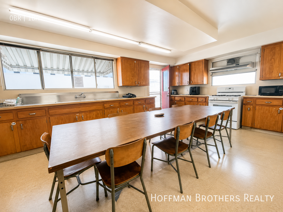 933 Grattan St #107 - Photo 2 of 6
