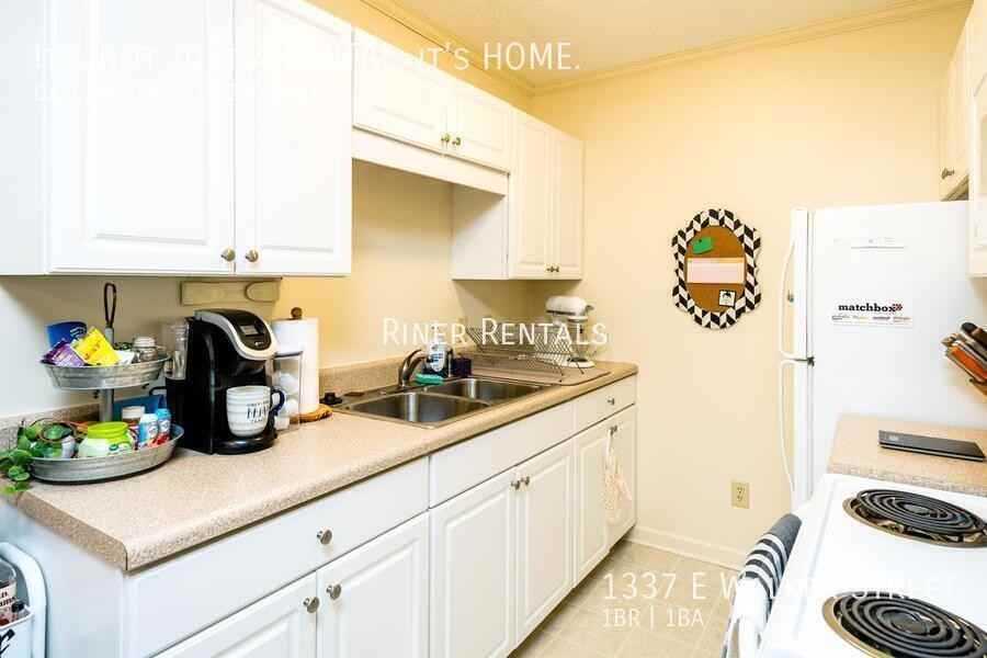 1337 Walker St - Photo 5 of 9