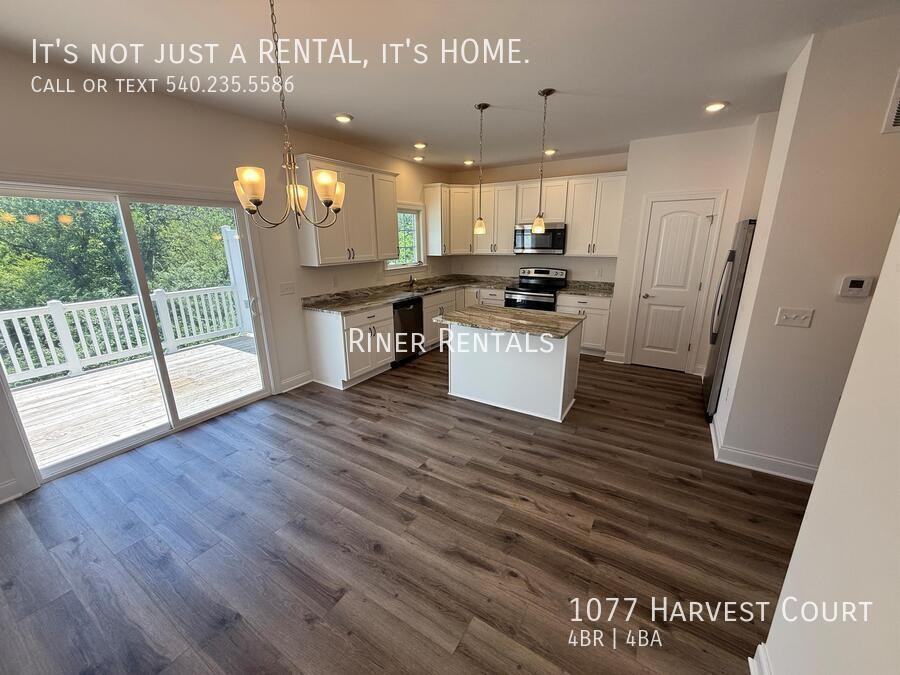 1077 Harvest Ct - Photo 4 of 17
