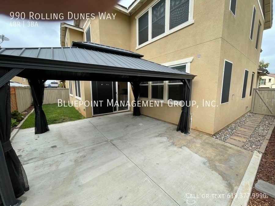 990 Rolling Dunes Way - Photo 4 of 10