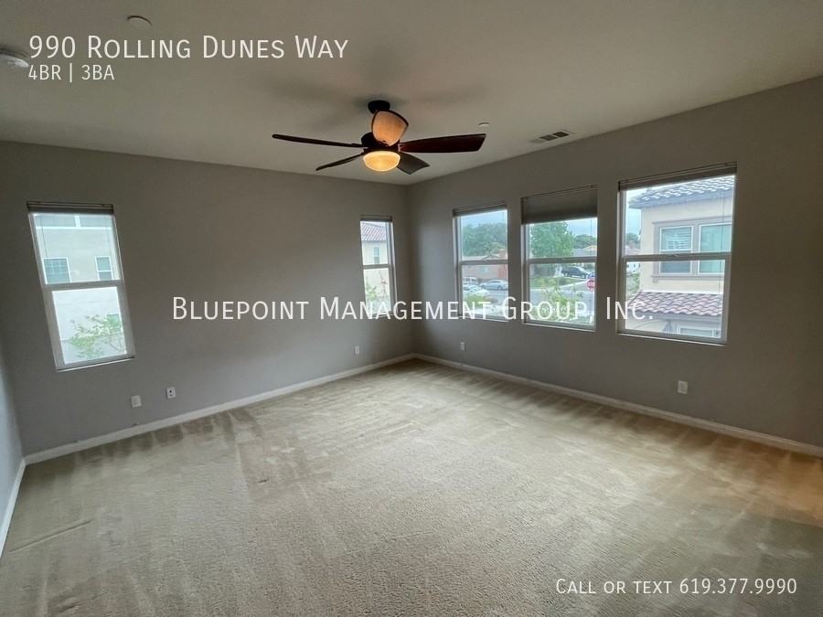 990 Rolling Dunes Way - Photo 6 of 10
