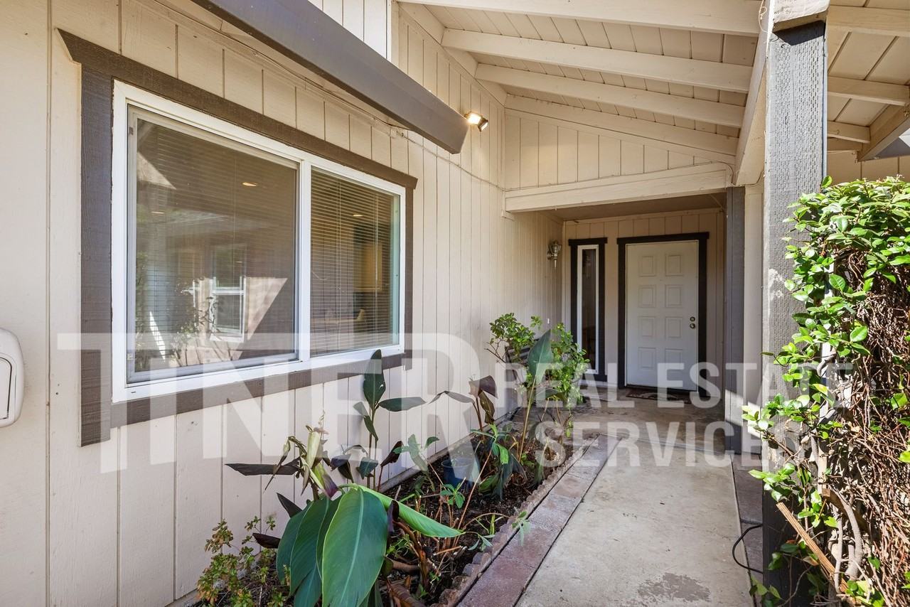 639 Flower Dr - Photo 6 of 28