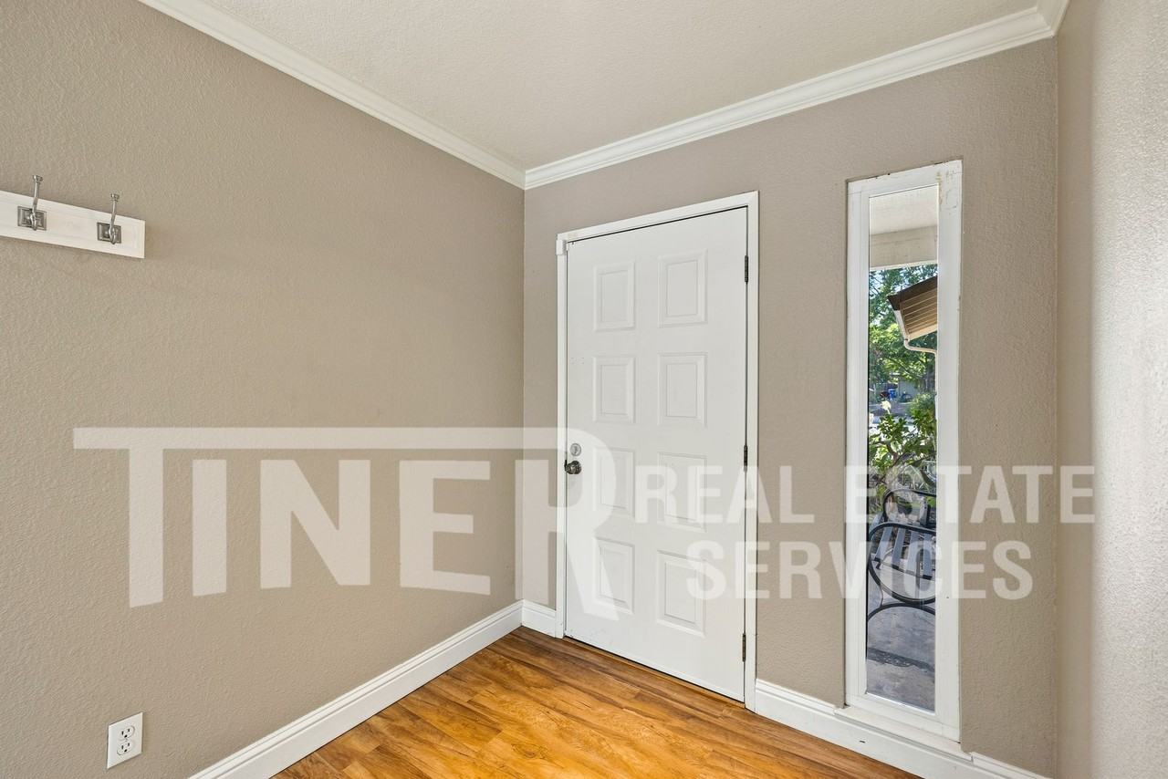 639 Flower Dr - Photo 7 of 28