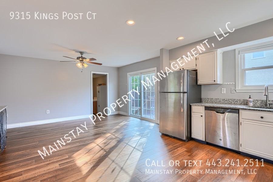 9315 Kings Post Ct - Photo 6 of 33