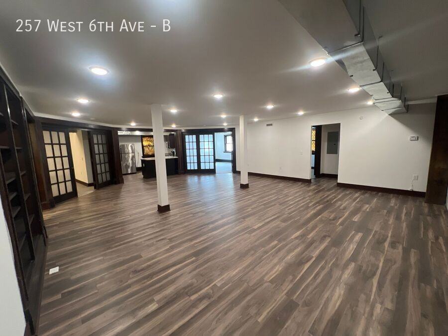257 W 6th Ave #B - Photo 2 of 33