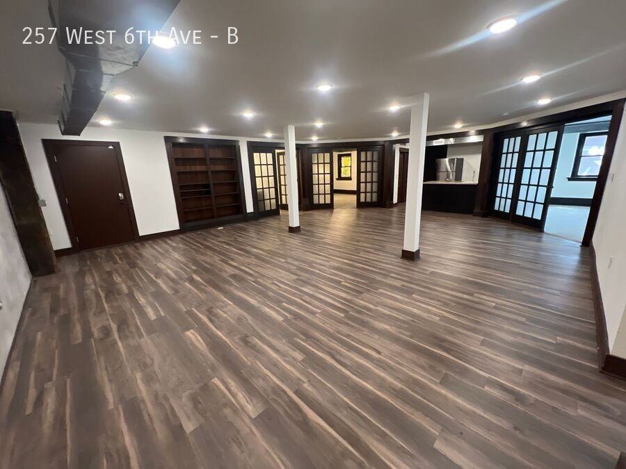 257 W 6th Ave #B - Photo 3 of 33