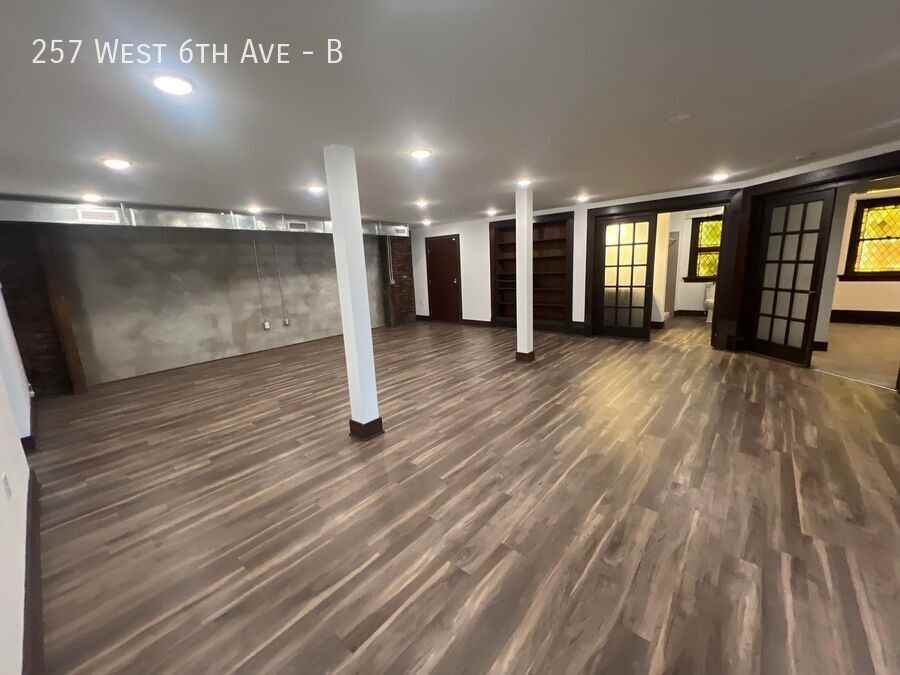 257 W 6th Ave #B - Photo 4 of 33