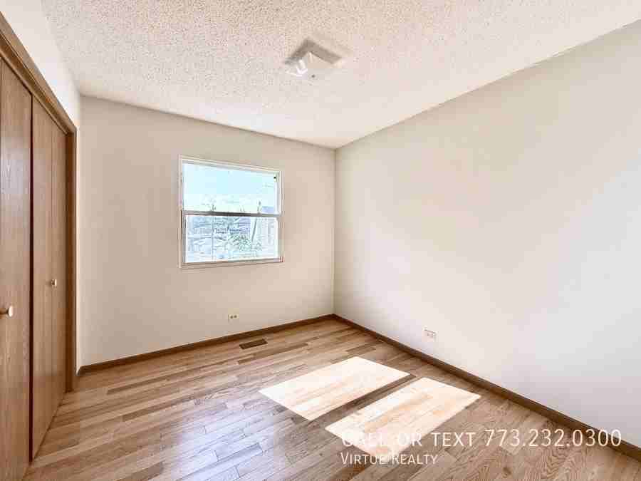 222 W 26th St #205 - Photo 6 of 18
