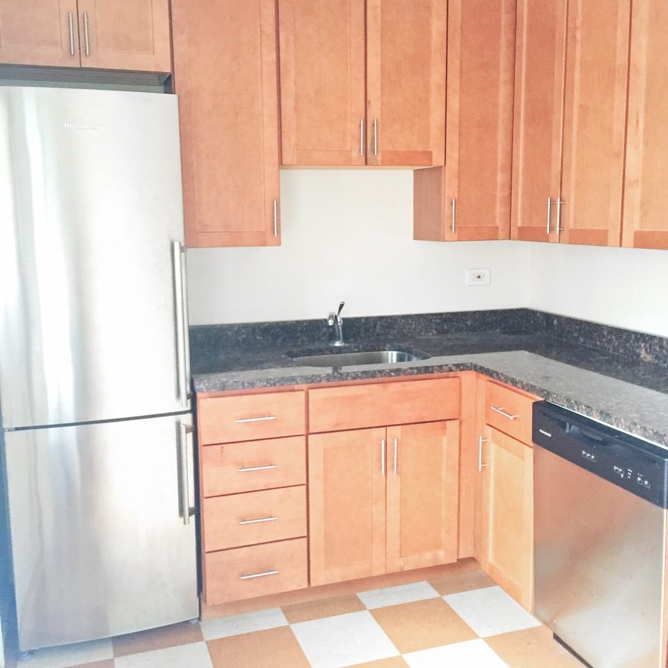 835 Mulford St #G - Photo 5 of 15