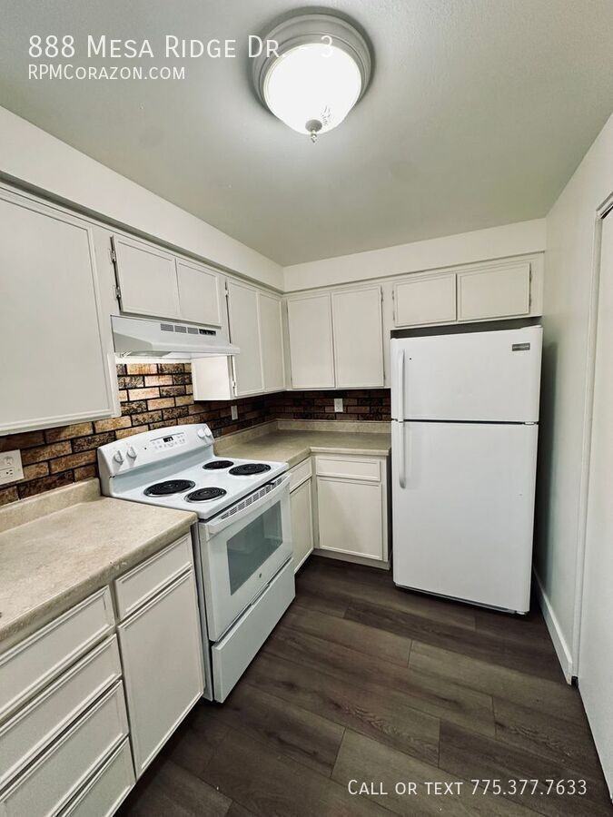 888 Mesa Ridge Dr #3 - Photo 3 of 29