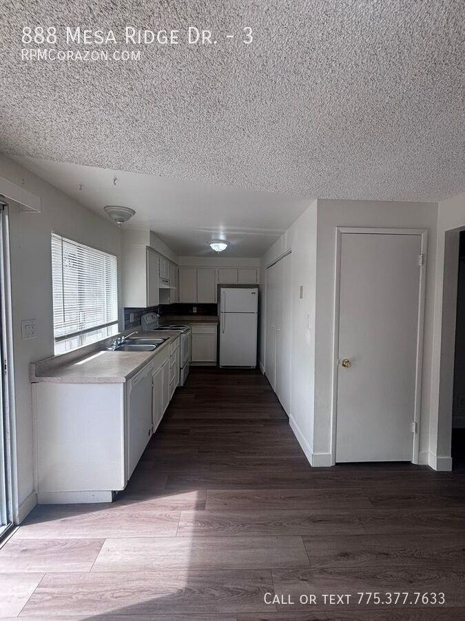 888 Mesa Ridge Dr #3 - Photo 4 of 29