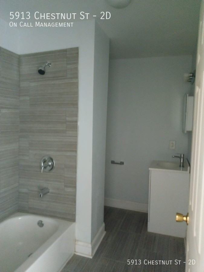 5913 Chestnut St #2D - Photo 6 of 8