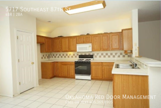 5717 Se 87th St - Photo 3 of 16