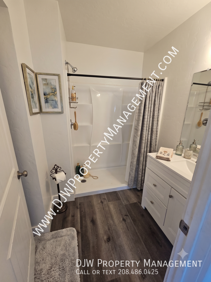 424 5th Ave S - Photo 5 of 5