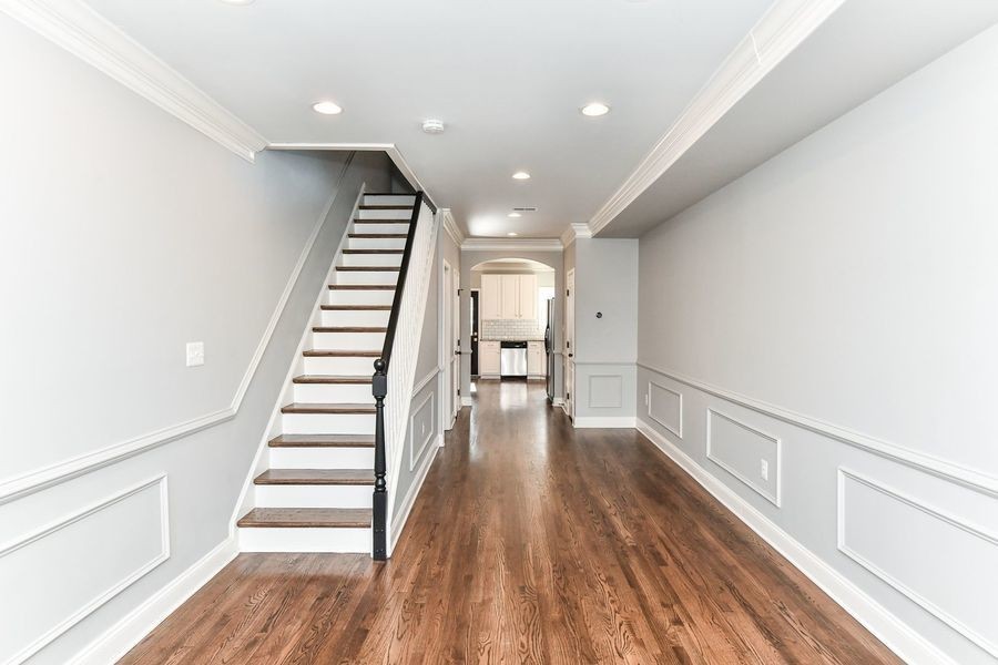 1653 Gales St Ne - Photo 5 of 33