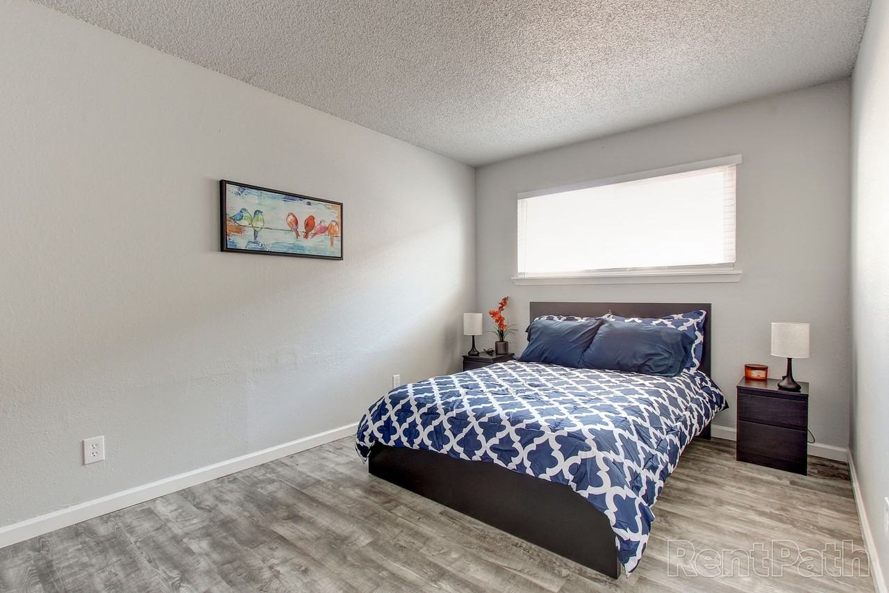 Wyda Way Apartments - Photo 2 of 14