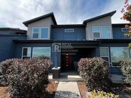 featured image of 2215 Shandy St