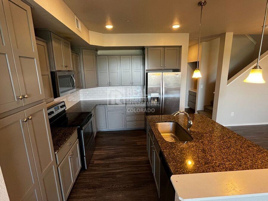 2215 Shandy St - Photo 7 of 23