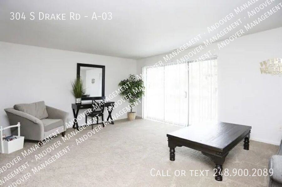 304 S Drake Rd #A03 - Photo 3 of 21