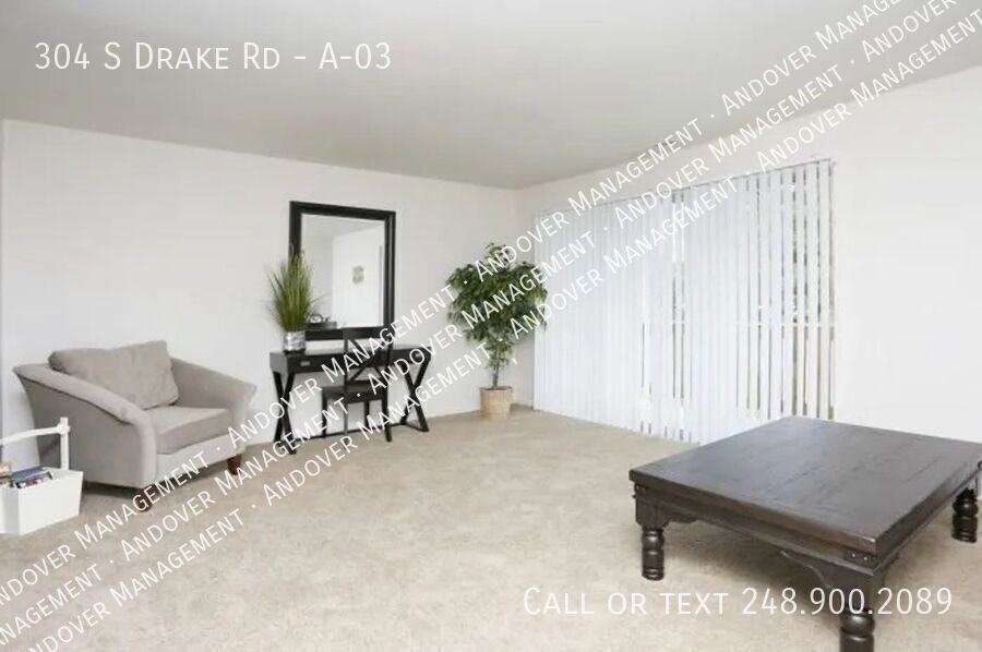 304 S Drake Rd #A03 - Photo 4 of 21