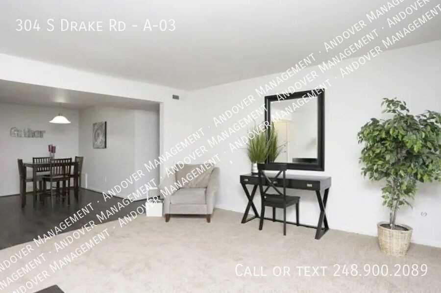 304 S Drake Rd #A03 - Photo 5 of 21