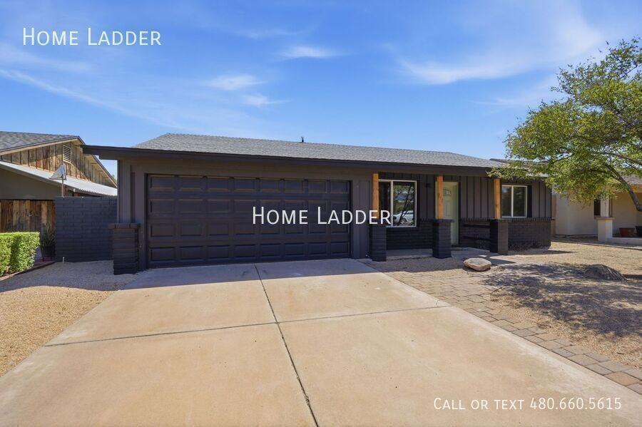 2137 E Cornell Dr - Photo 3 of 35
