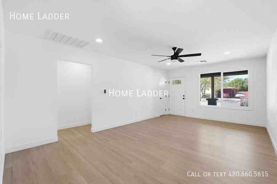 2137 E Cornell Dr - Photo 7 of 35