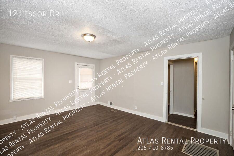 12 Lessor Dr - Photo 6 of 23