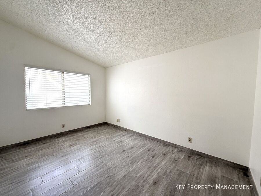 5625 Ballinger Dr - Photo 6 of 20